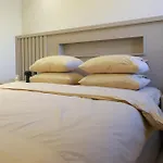 Mustqr